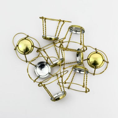 30 vnt Auksinės spalvos apsauginės vielutės su lėkštele